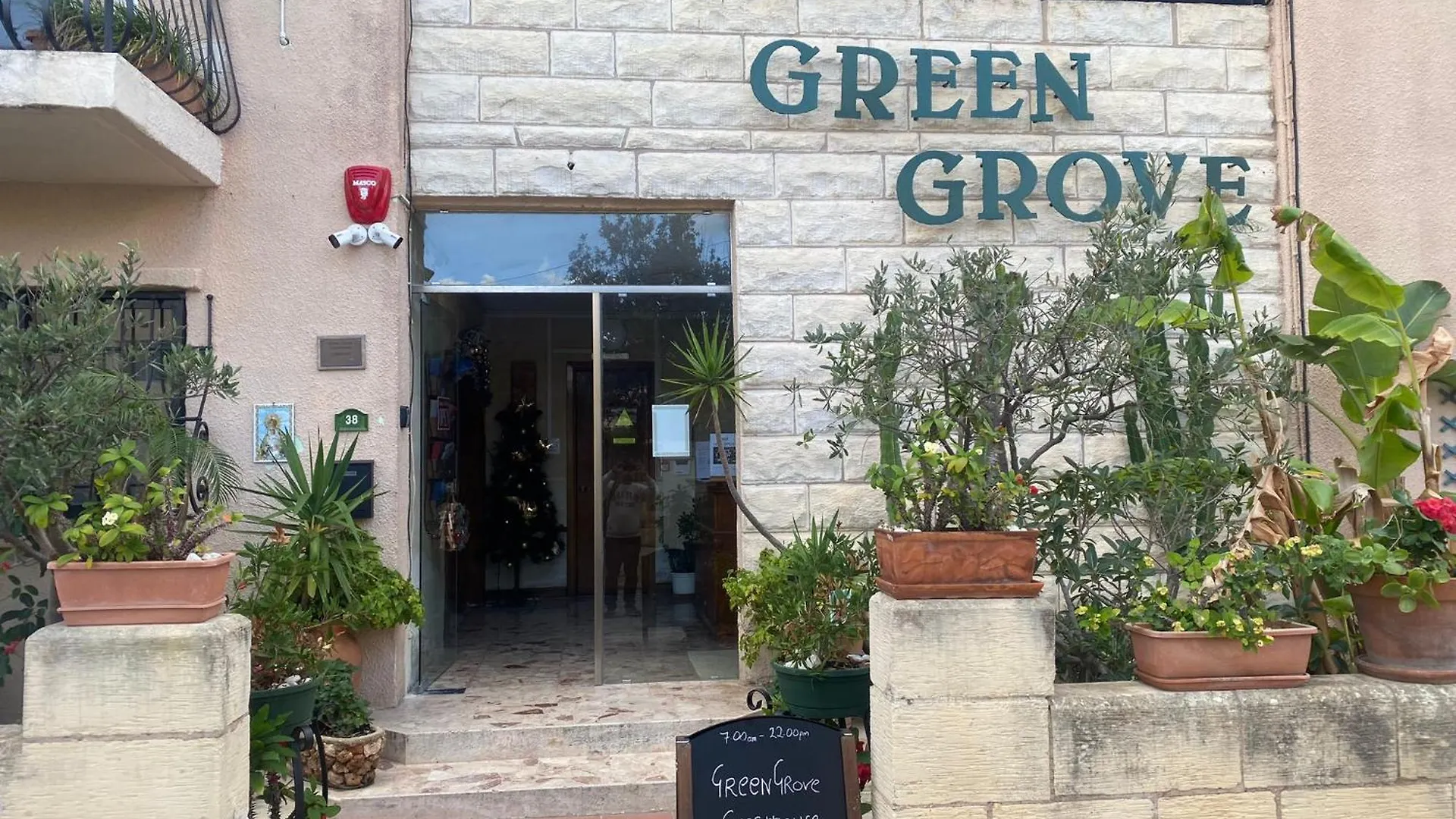 Green Grove Guest House Saint Julian's