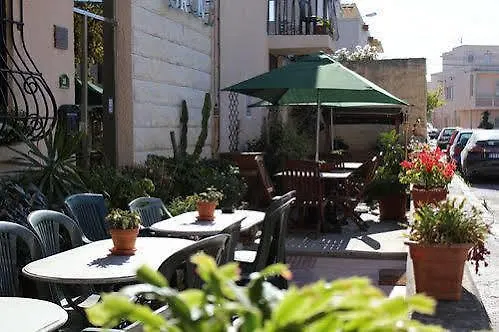 Green Grove Guest House St. Julian's